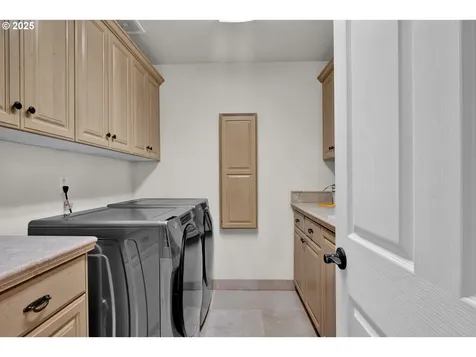 2332 Rosemary Court Florence OR 97439