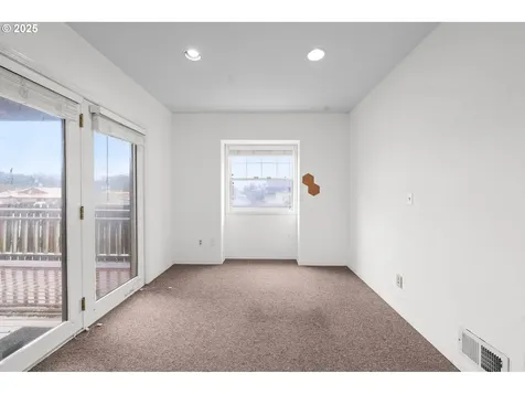 3447 N Highway 101 Gearhart OR 97138