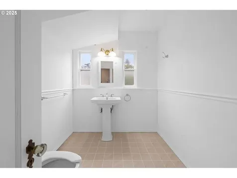 3447 N Highway 101 Gearhart OR 97138