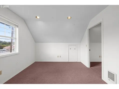 3447 N Highway 101 Gearhart OR 97138