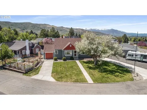 205 Hillcrest Drive Baker City OR 97814