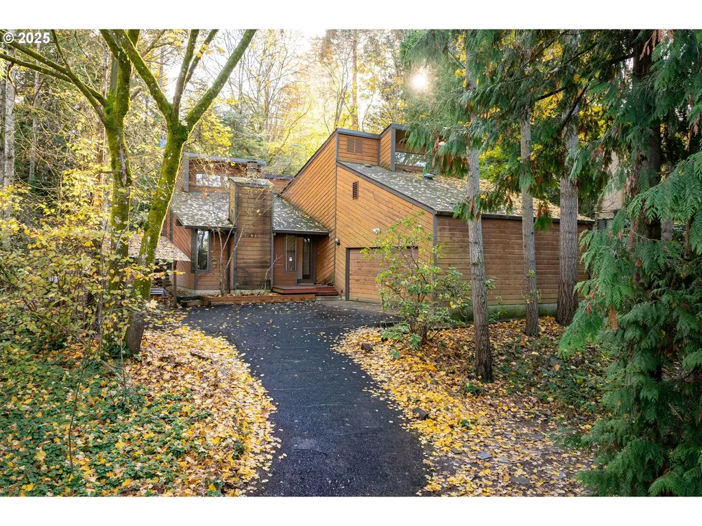 9411 SW 62nd Drive Portland OR 97219