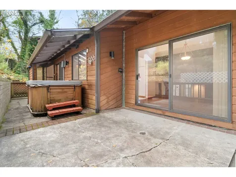 9411 SW 62nd Drive Portland OR 97219