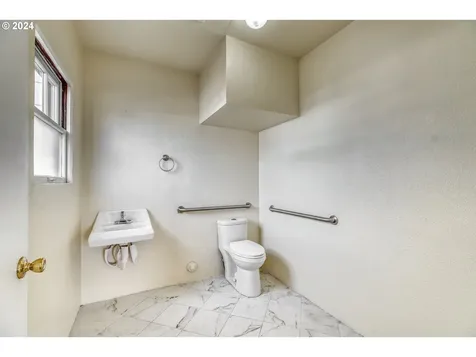 235 W Idaho Avenue Ontario OR 97914