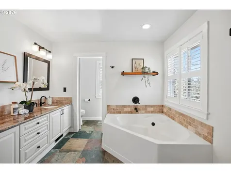 16147 SW Palermo Lane Portland OR 97223