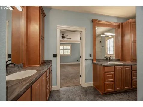 15003 NE 49th Court Vancouver WA 98686
