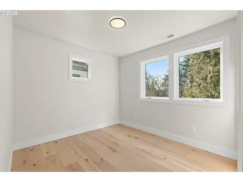 6904 SE Brooklyn Street Portland OR 97206
