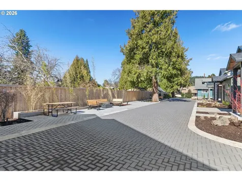 6904 SE Brooklyn Street Portland OR 97206