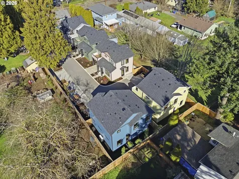 6904 SE Brooklyn Street Portland OR 97206