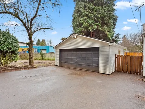 8635 NE Skidmore Street Portland OR 97220