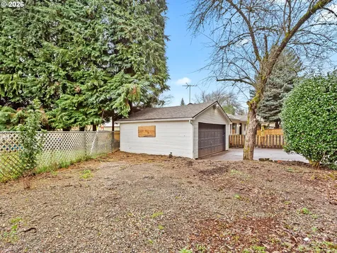 8635 NE Skidmore Street Portland OR 97220