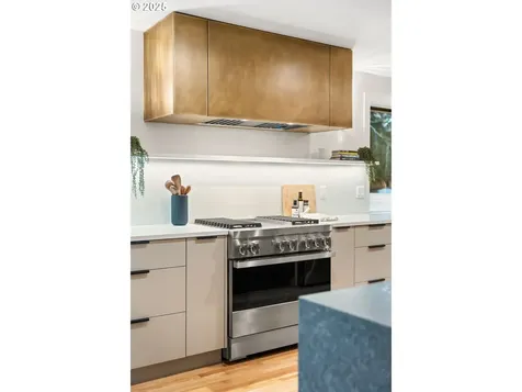 8430 SW Fairway Drive Portland OR 97225