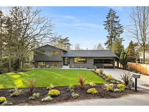 8430 SW Fairway Drive Portland OR 97225