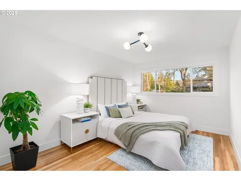 8430 SW Fairway Drive Portland OR 97225
