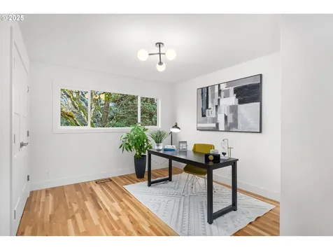 8430 SW Fairway Drive Portland OR 97225