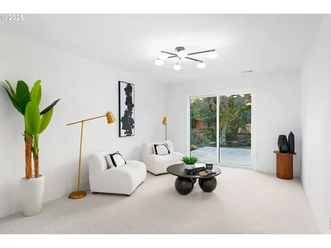 8430 SW Fairway Drive Portland OR 97225