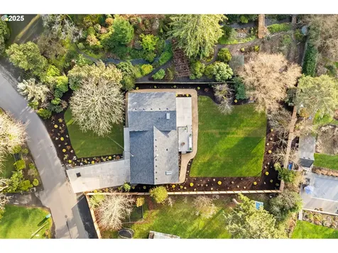 8430 SW Fairway Drive Portland OR 97225