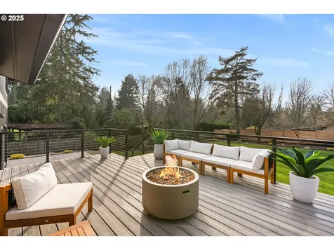 8430 SW Fairway Drive Portland OR 97225