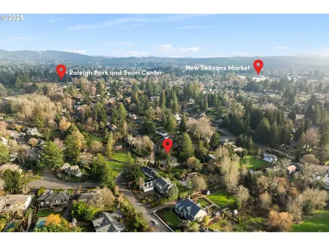 8430 SW Fairway Drive Portland OR 97225