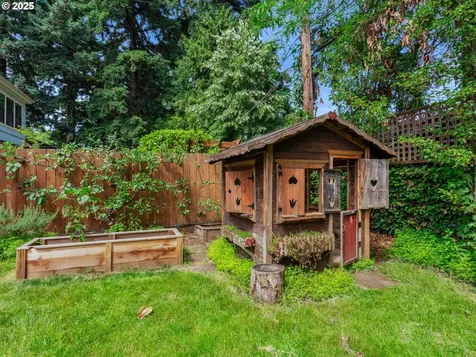6106 N Michigan Avenue Portland OR 97217