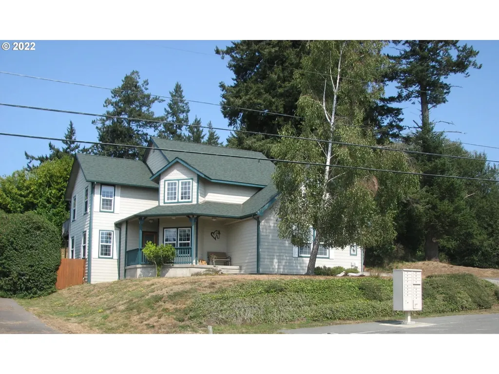 600 Hassett Street Brookings OR 97415