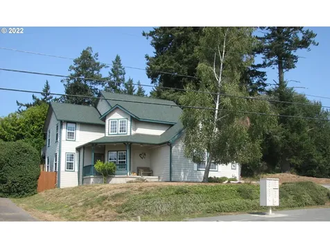600 Hassett Street Brookings OR 97415