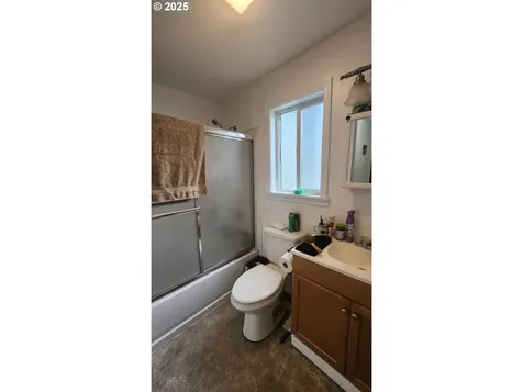260 Pleasant Avenue Roseburg OR 97470