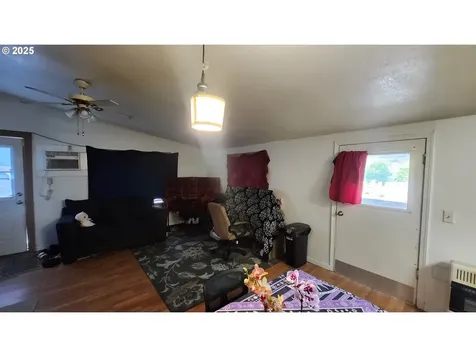 260 Pleasant Avenue Roseburg OR 97470