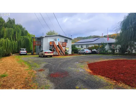 260 Pleasant Avenue Roseburg OR 97470