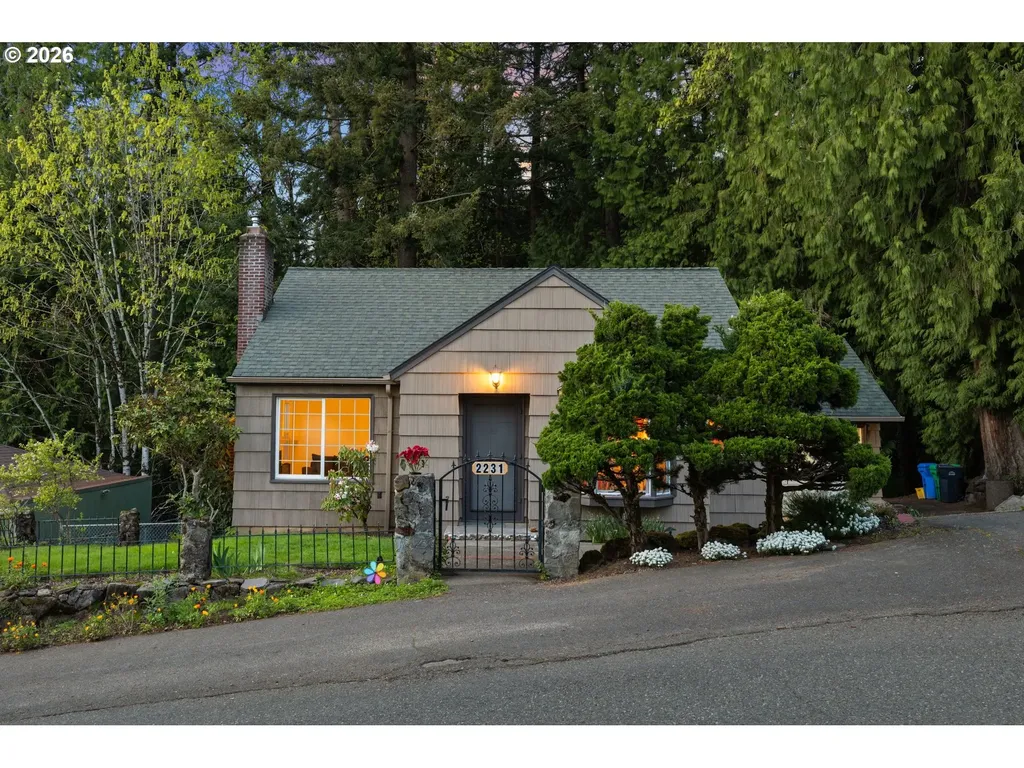 2231 SW Martha Street Portland OR 97239