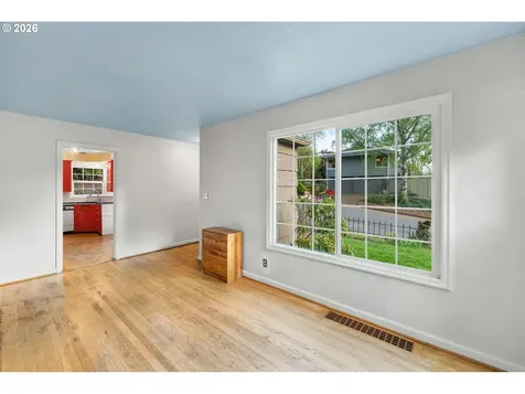 2231 SW Martha Street Portland OR 97239