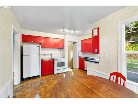 2231 SW Martha Street Portland OR 97239