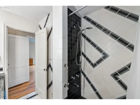 2231 SW Martha Street Portland OR 97239