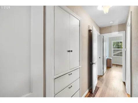 2231 SW Martha Street Portland OR 97239