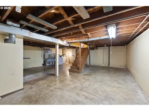 2231 SW Martha Street Portland OR 97239