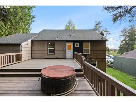 2231 SW Martha Street Portland OR 97239