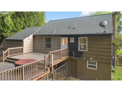 2231 SW Martha Street Portland OR 97239