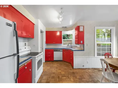 2231 SW Martha Street Portland OR 97239