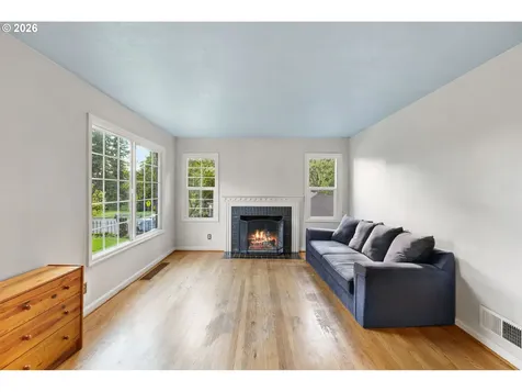 2231 SW Martha Street Portland OR 97239