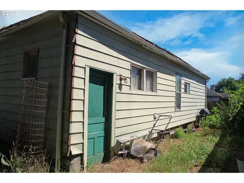 5729 SE Francis Street Portland OR 97206