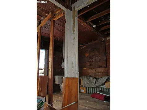 5729 SE Francis Street Portland OR 97206