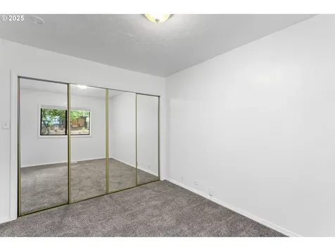 7733 NE Mason Street Portland OR 97218