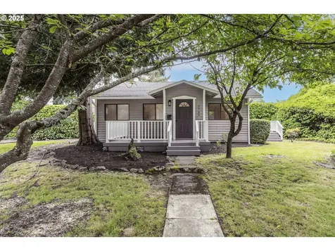 7733 NE Mason Street Portland OR 97218