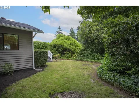 7733 NE Mason Street Portland OR 97218