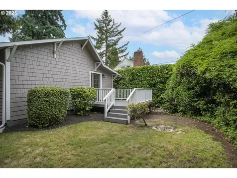7733 NE Mason Street Portland OR 97218