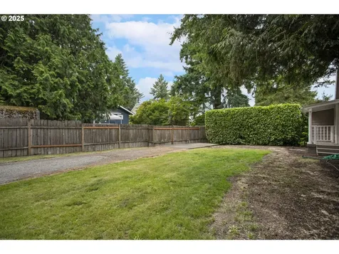 7733 NE Mason Street Portland OR 97218