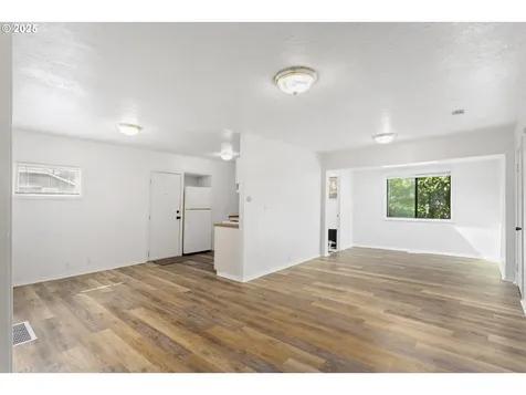 7733 NE Mason Street Portland OR 97218
