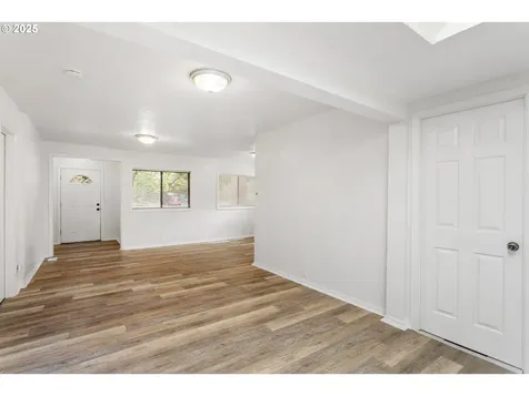 7733 NE Mason Street Portland OR 97218