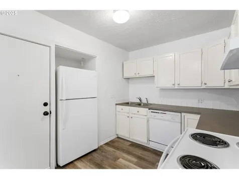 7733 NE Mason Street Portland OR 97218