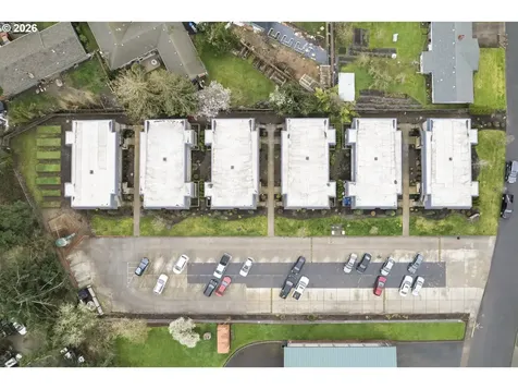 1570 James Street Woodburn OR 97071